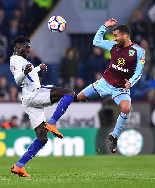 位年轻且充 位年轻且充